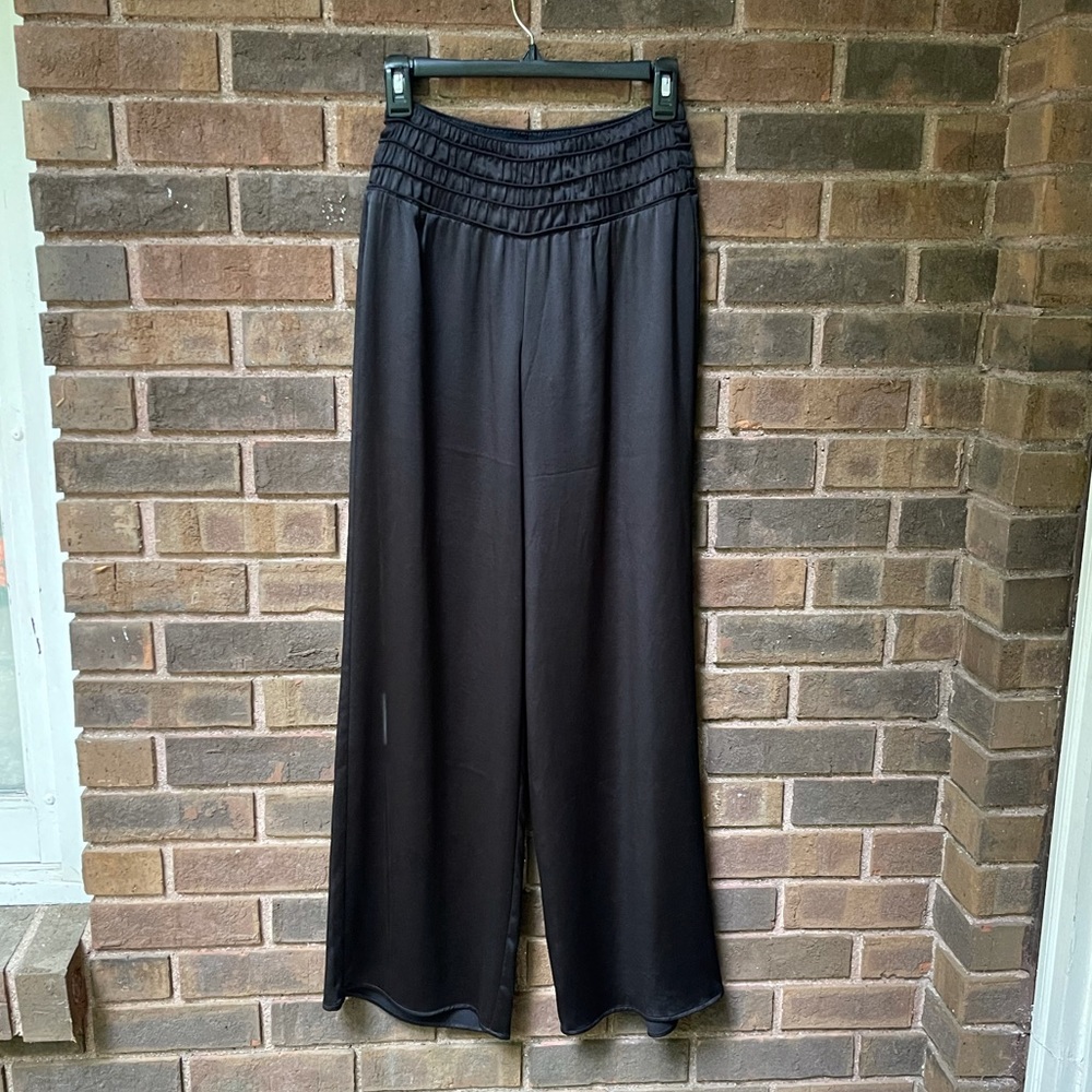 NWT WHBM Wide Leg Pants. XX-Small